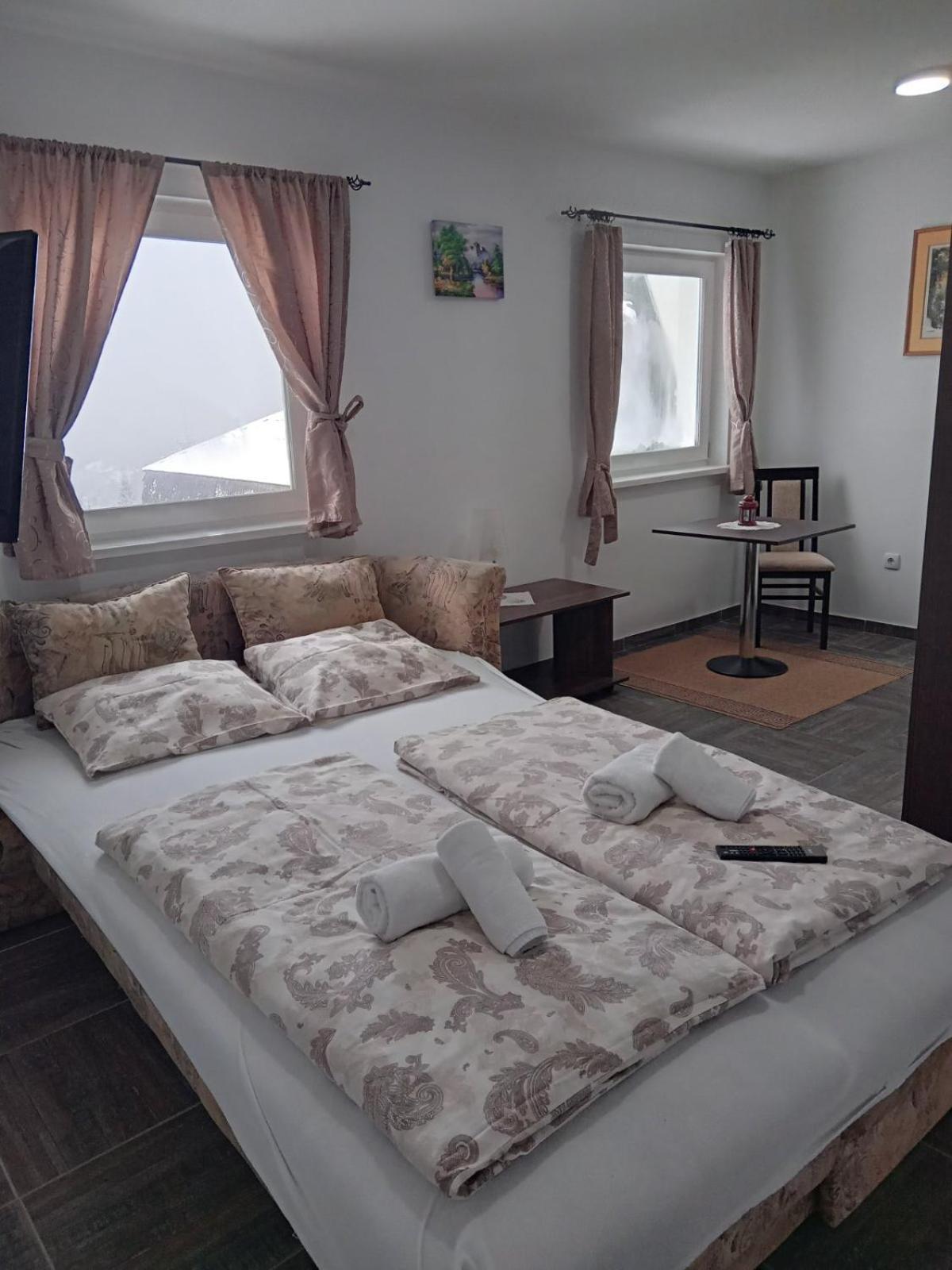 Vila Mozart - Apartments & Studios Копаоник Экстерьер фото